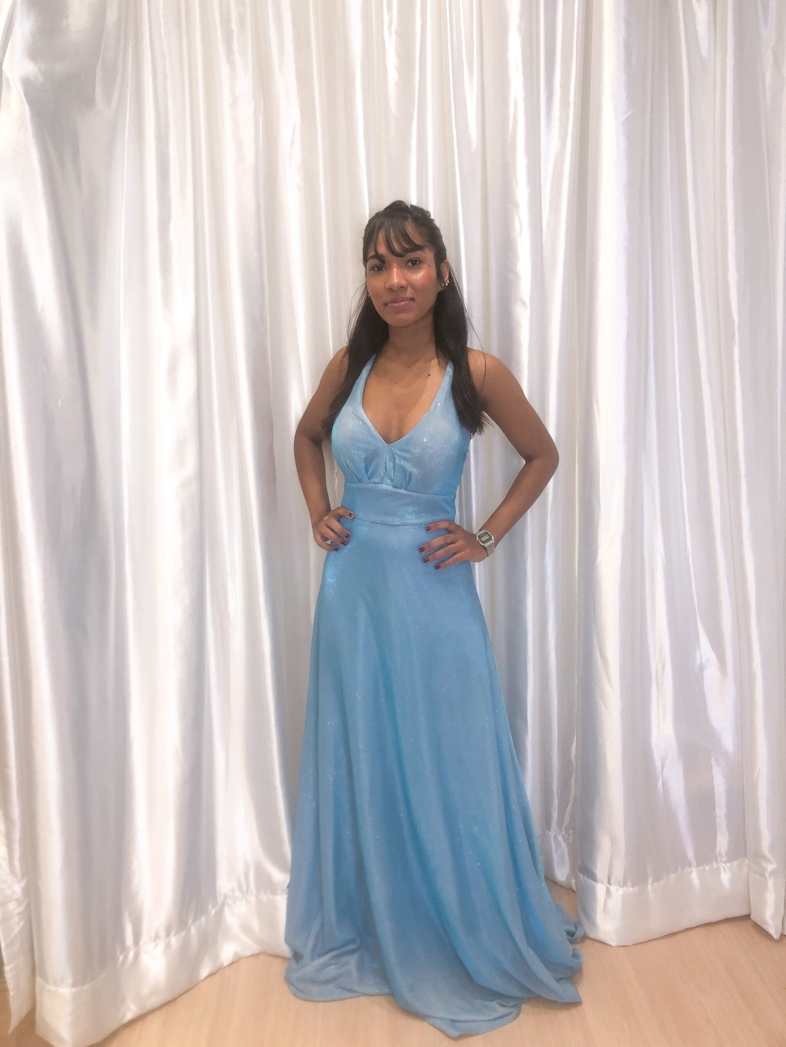 Vestido longo Azul Serenity Modelo Solto