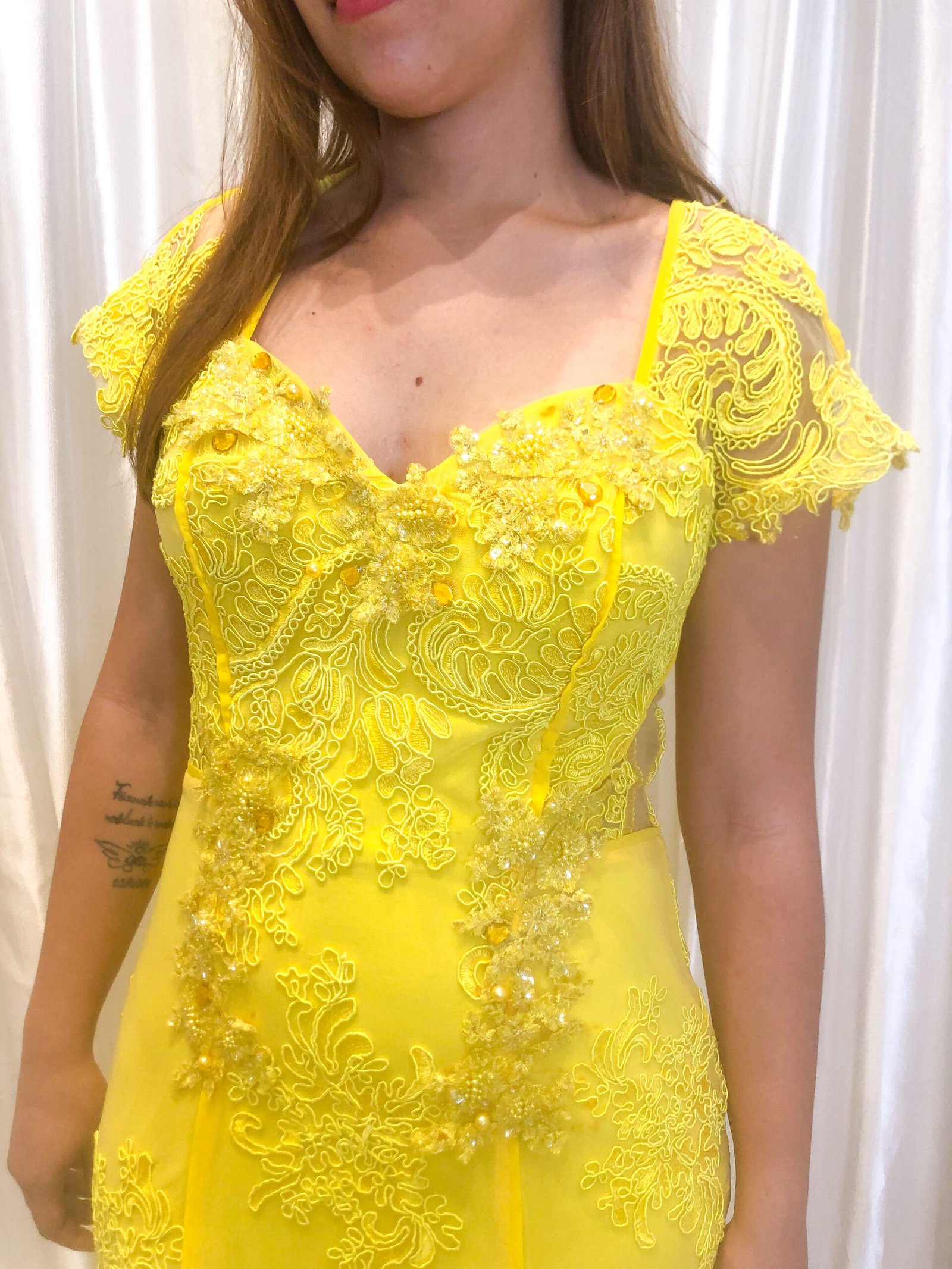 Vestido longo Amarelo Modelo Reto - Imagem 2