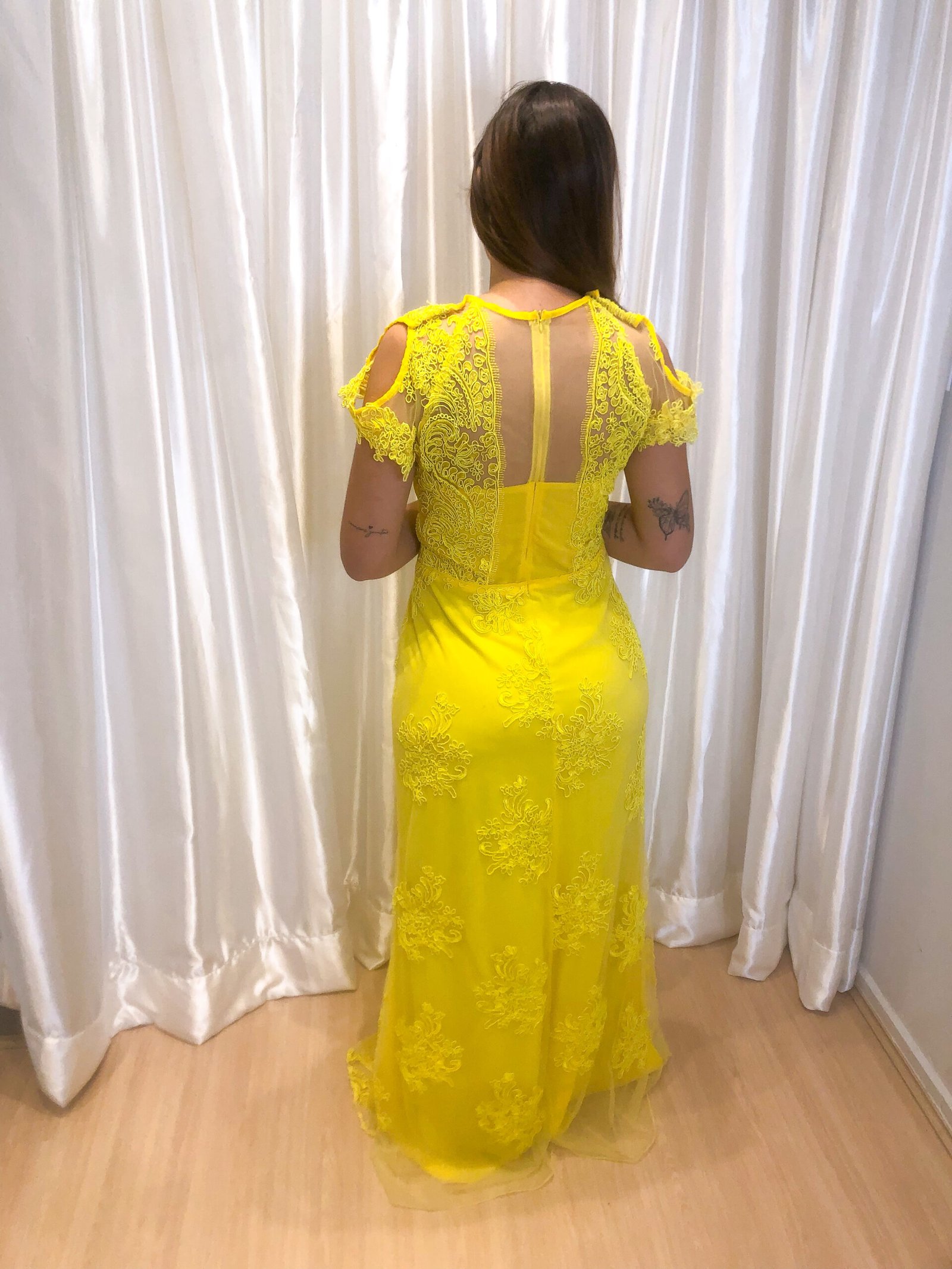 Vestido longo Amarelo Modelo Reto - Imagem 3