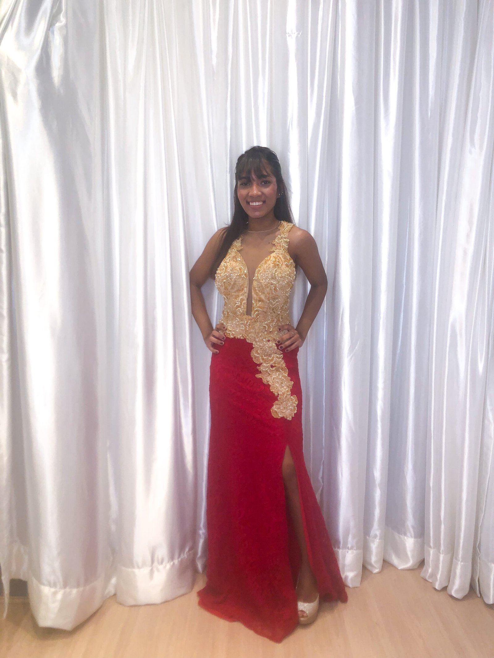 Vestido longo Dourado e Vermelho Modelo Sereia