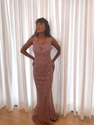 Vestido Longo Lilás Modelo Reto